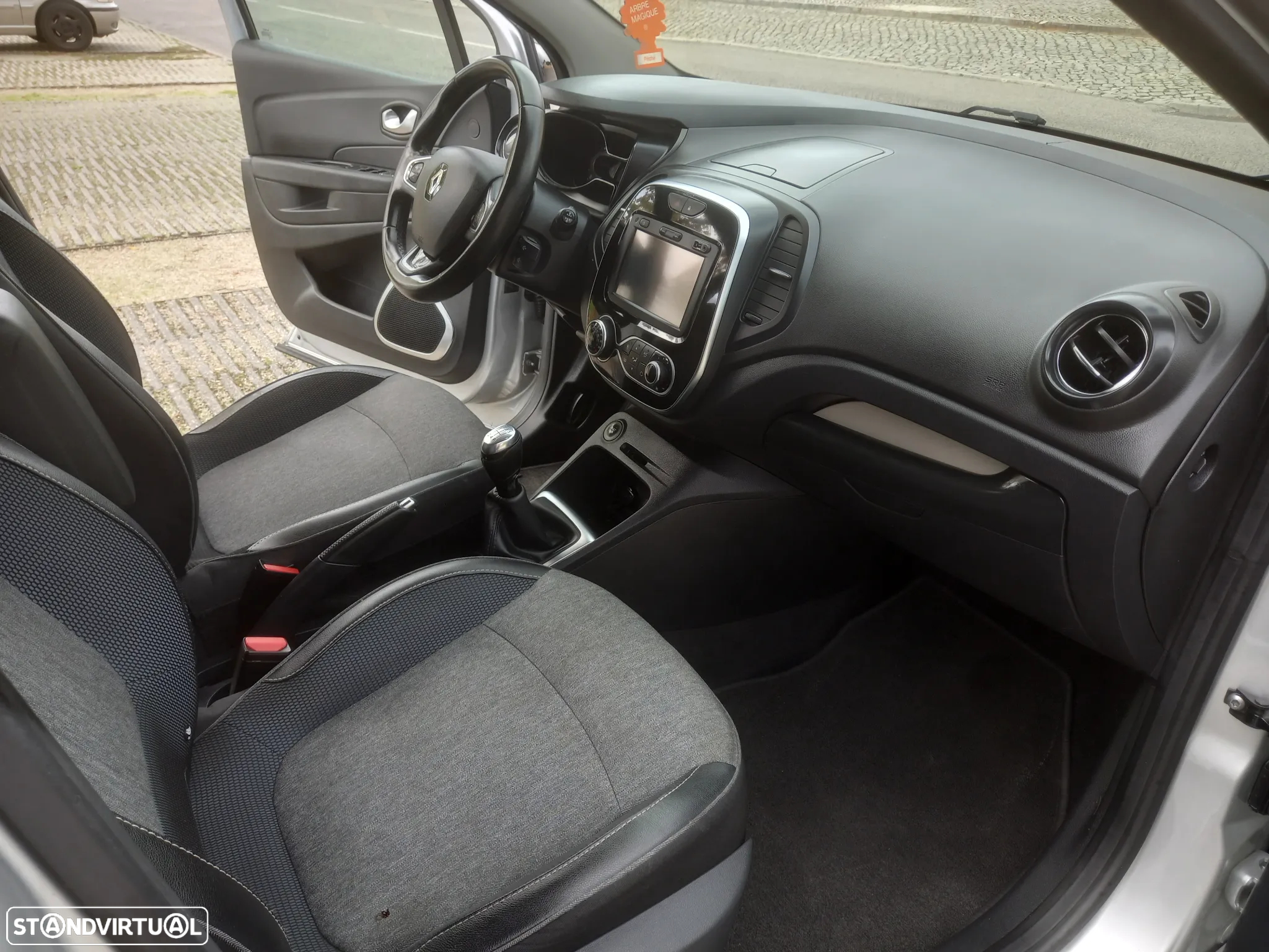 Renault Captur 0.9 TCE Exclusive - 6