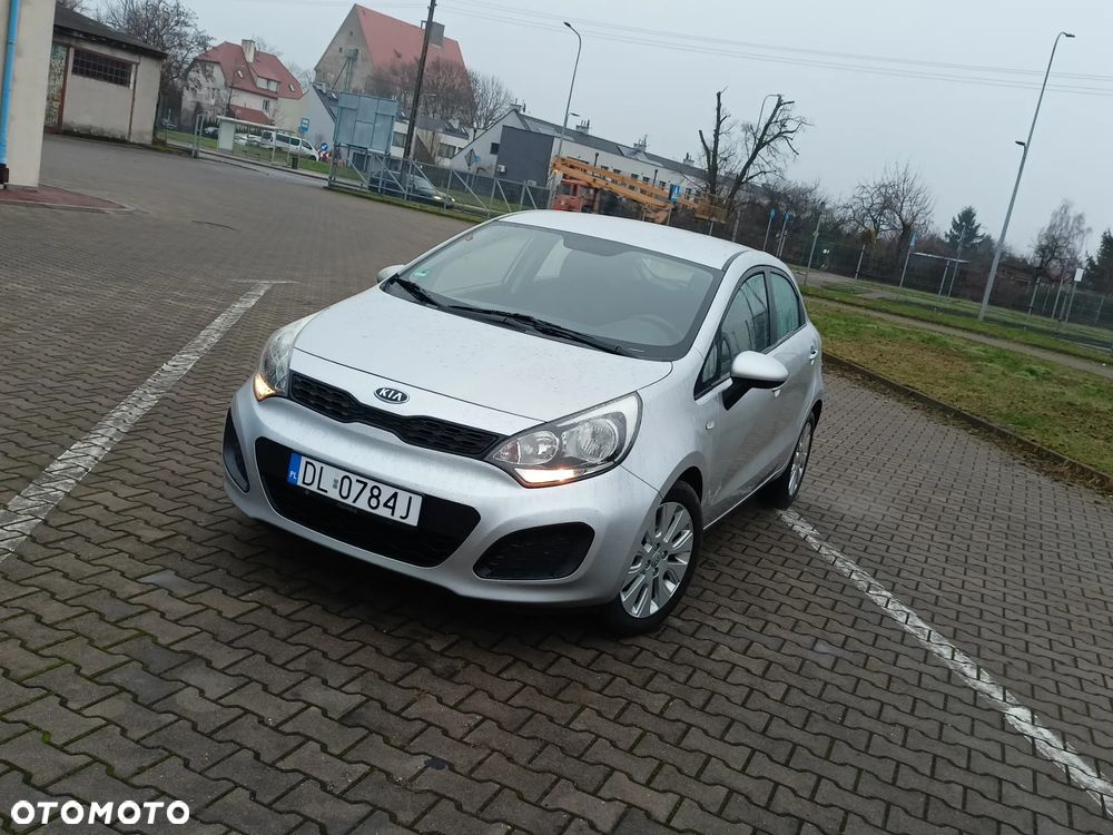 Kia Rio 1.2 Dream-Team Edition - 4