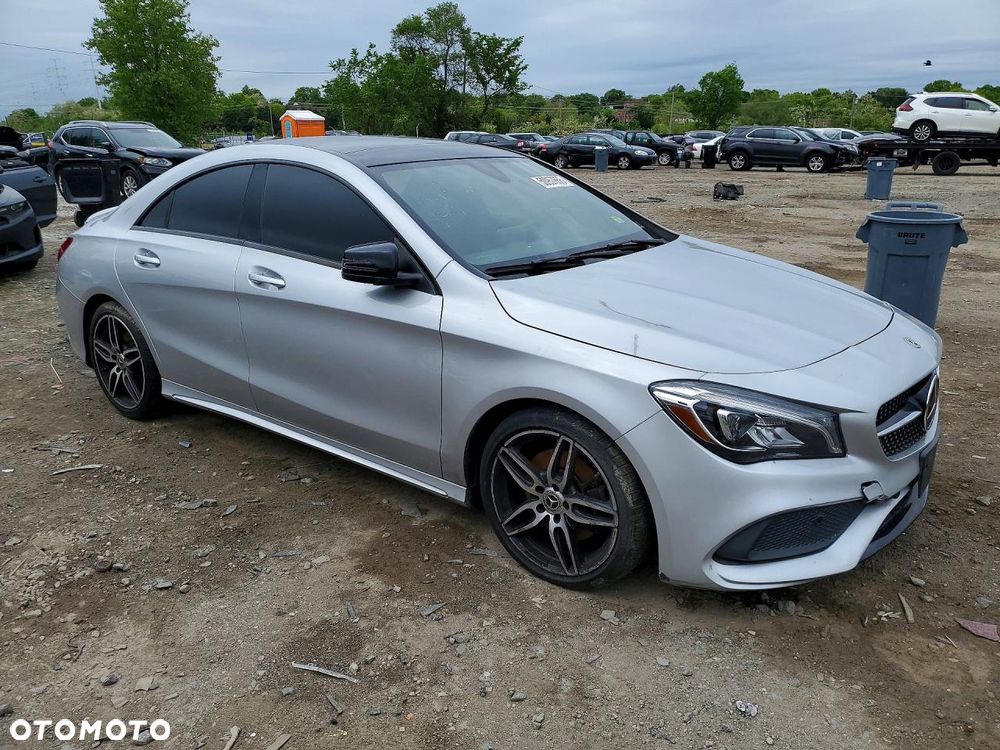 Mercedes-Benz CLA 250 4Matic 7G-DCT AMG Line - 3