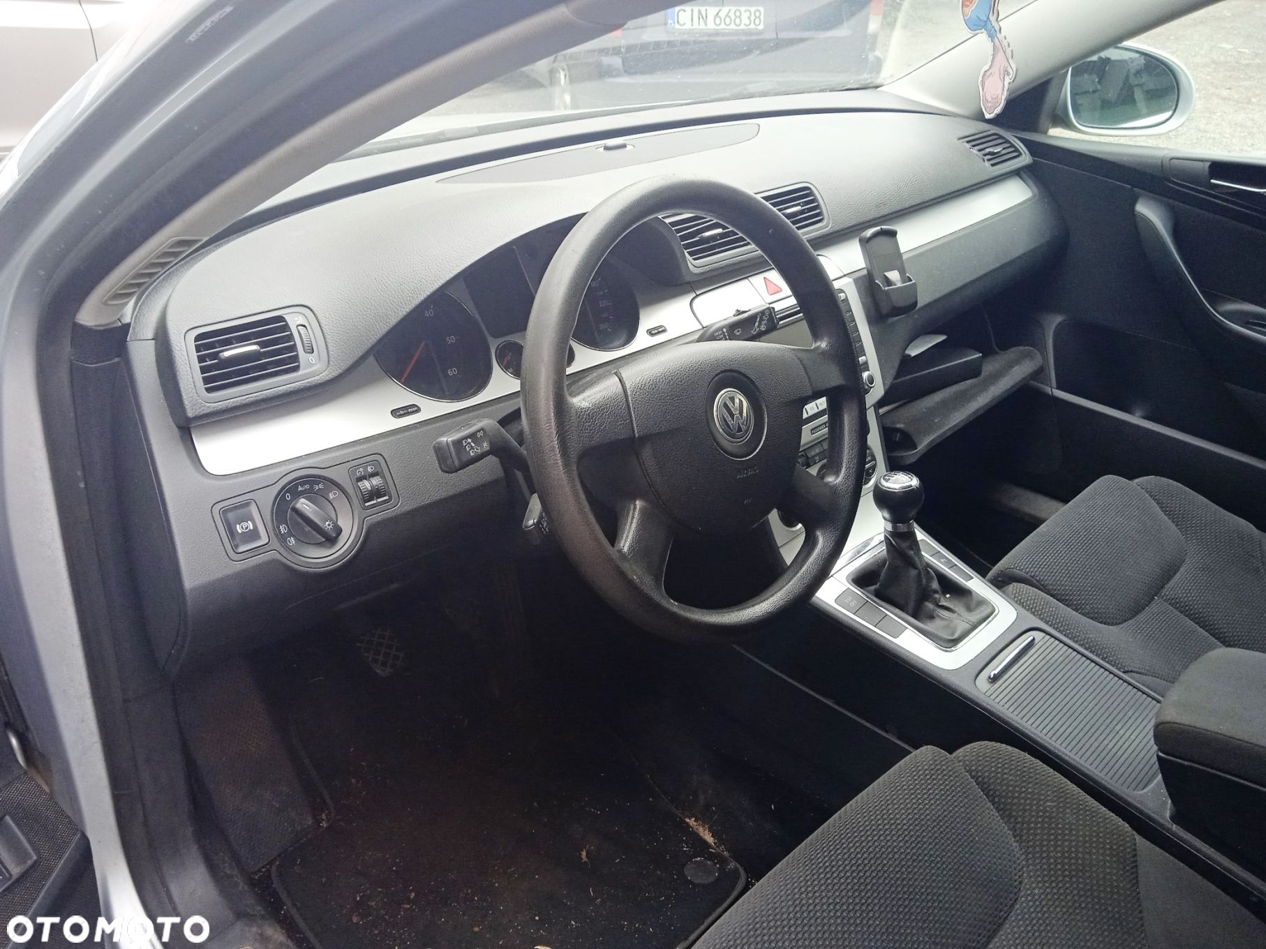 Na części VW Passat B6 kombi lakier LA7W silnik BMP skrzynia KDN - 14