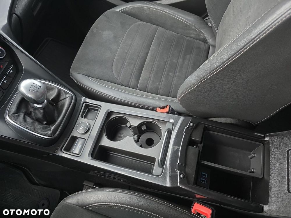 Ford Kuga 1.5 EcoBoost FWD ST-Line - 17