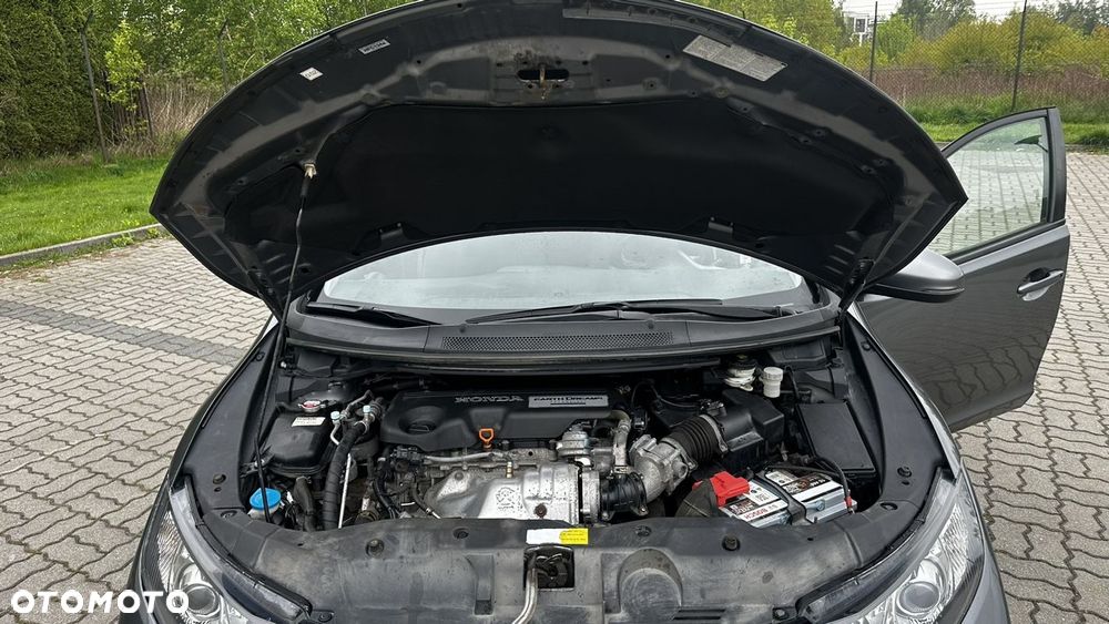 Honda Civic 1.6 i-DTEC Executive Black Edition - 24