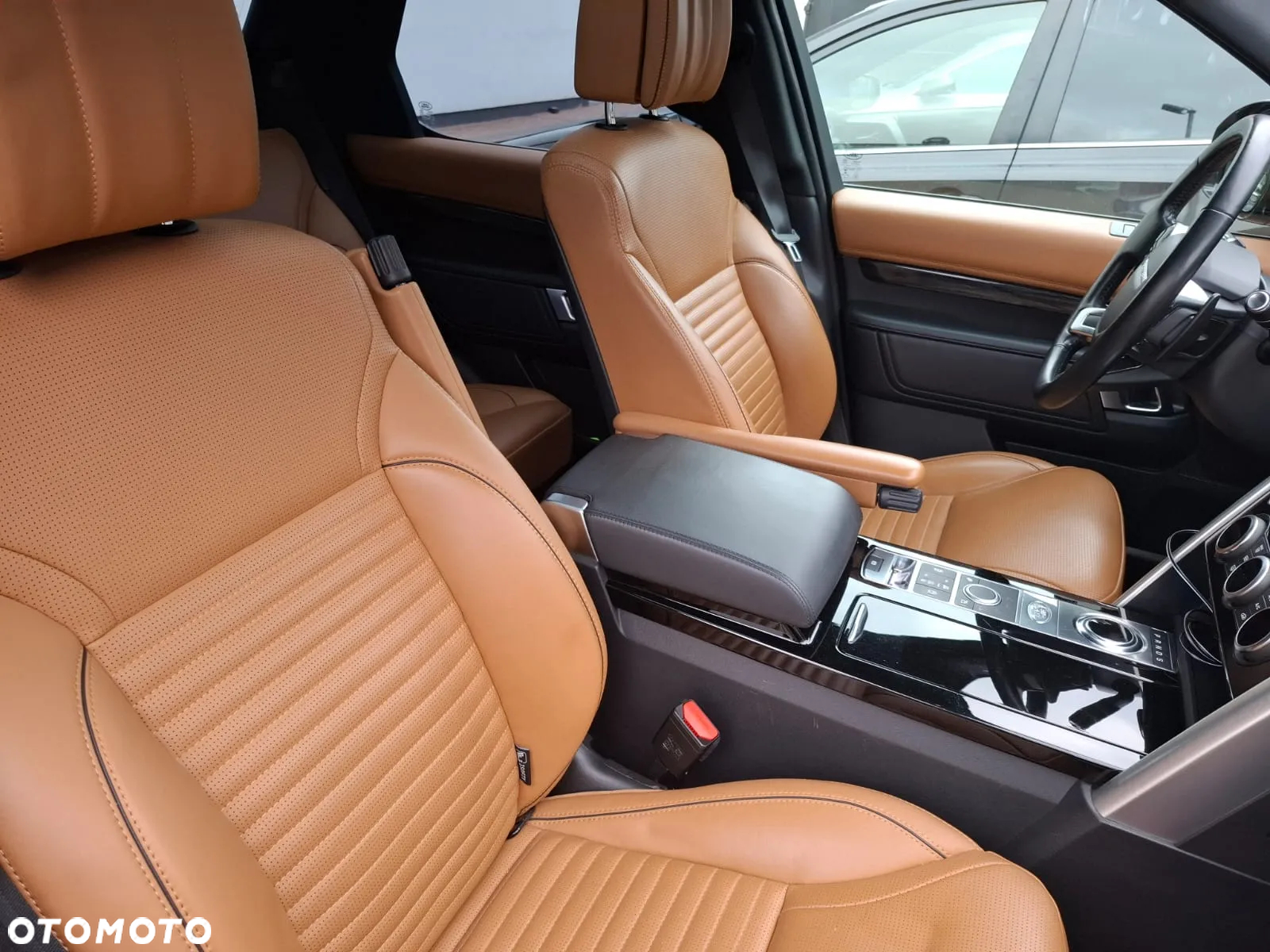 Land Rover Discovery V 3.0 SDV6 HSE Luxury - 9
