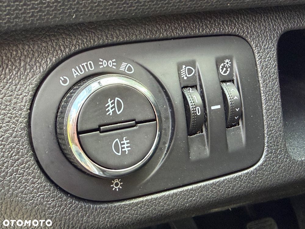 Opel Meriva 1.4 Color Edition - 31