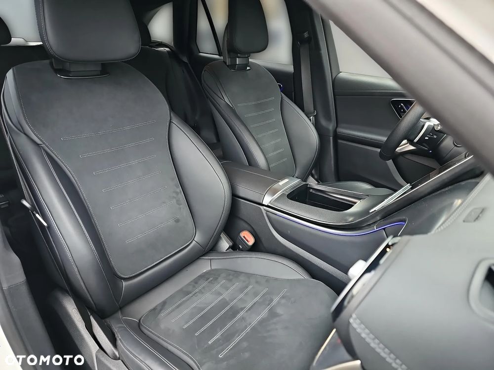 Mercedes-Benz GLC 200 d 4Matic 9G-TRONIC AMG Line Advanced - 13