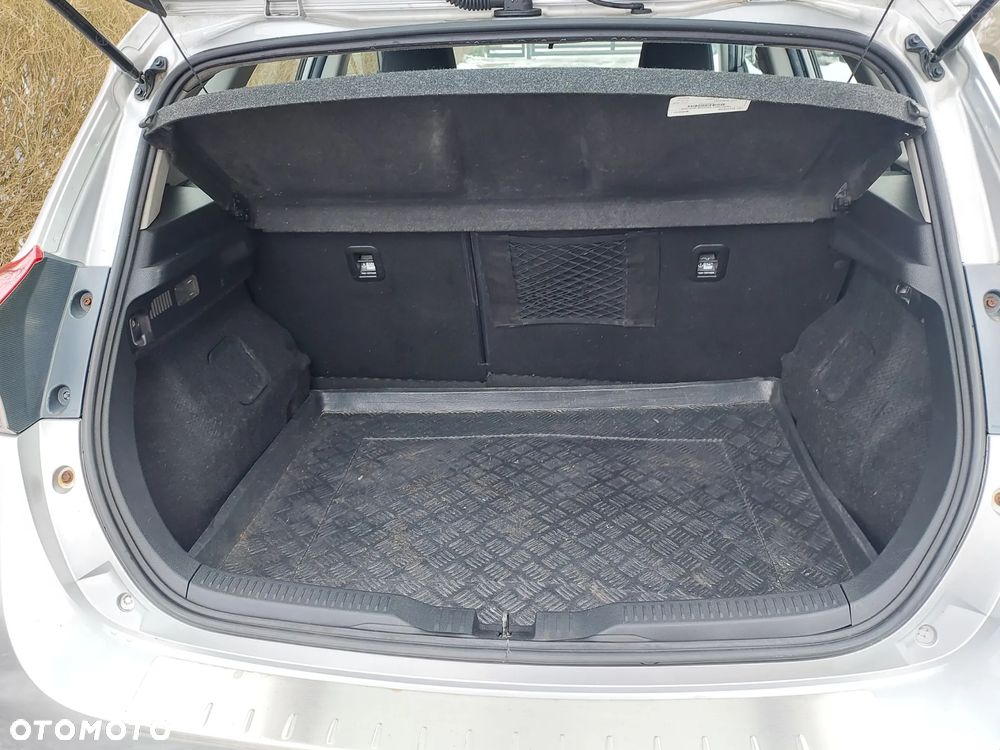 Toyota Auris 1.6 Classic Plus - 10