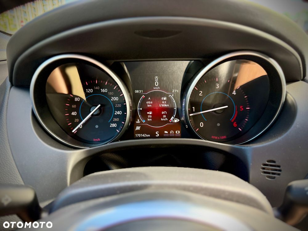 Jaguar XE 2.0 D R-Sport - 32