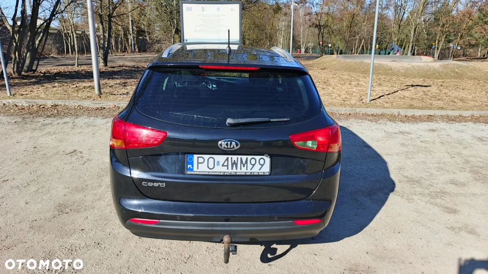 Kia Ceed - 9