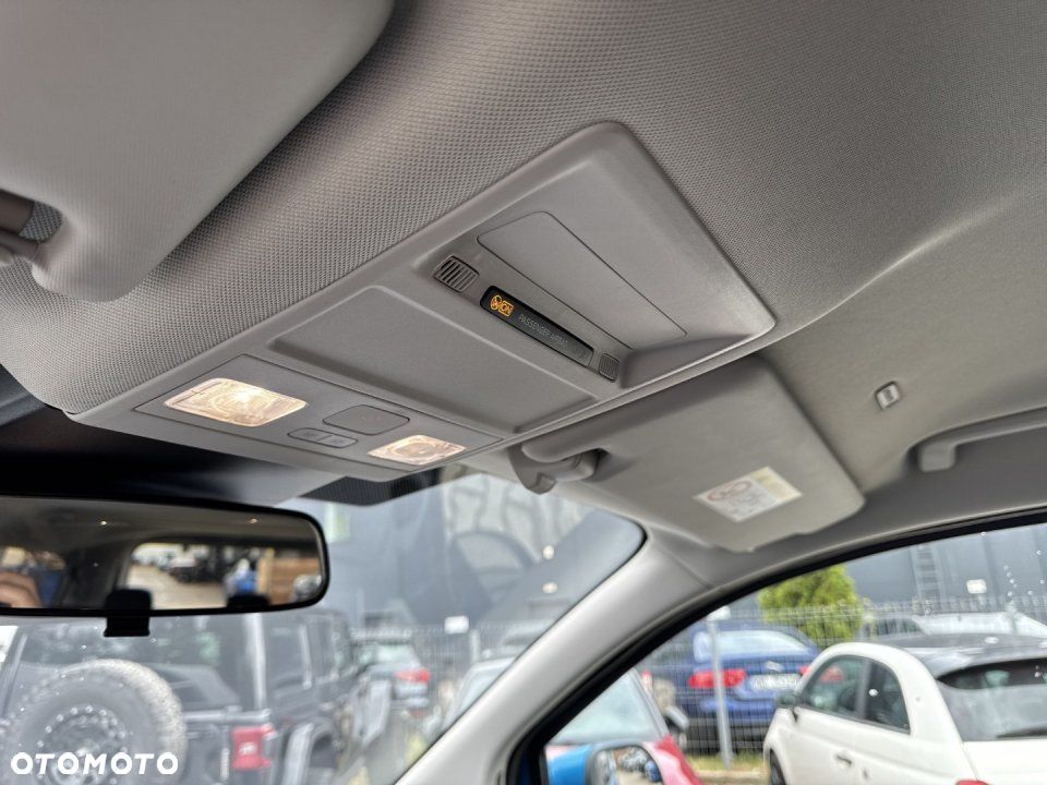 Ford Tourneo Custom - 26