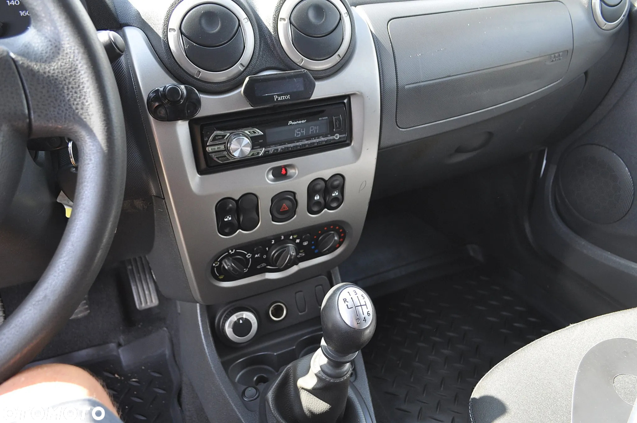 Dacia Duster 1.6 16V 4x4 - 25