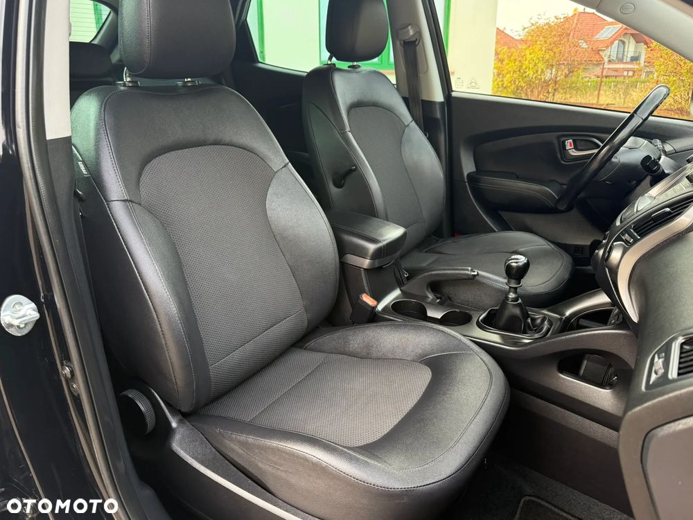 Hyundai ix35 1.6 2WD Fifa World Cup Edition - 34