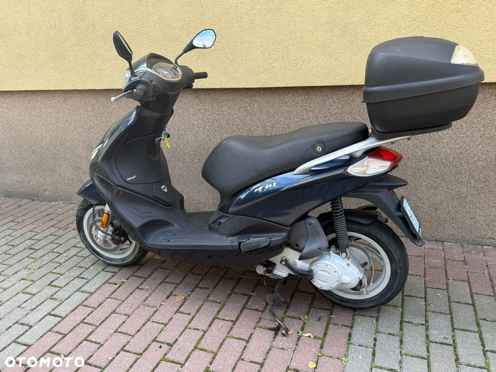 Piaggio FLY - 8