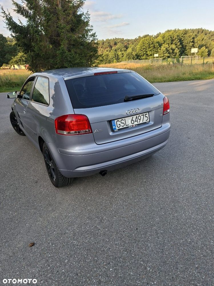 Audi A3 3-drzwiowe 1.6 Ambition - 4