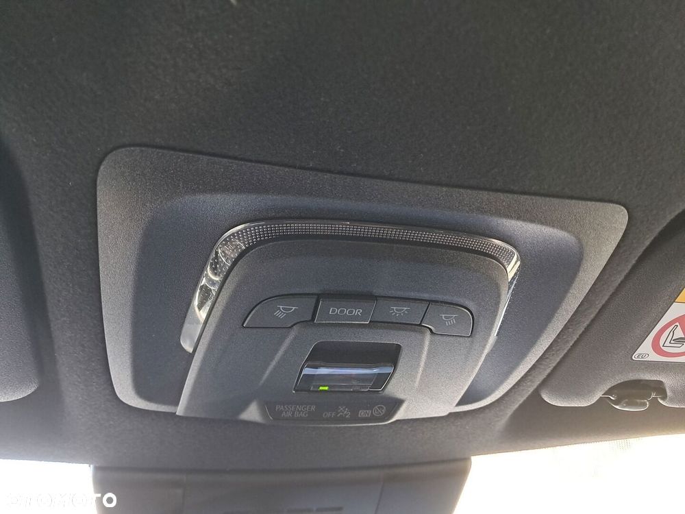 Toyota Corolla Cross 2.0 Hybrid Style - 17