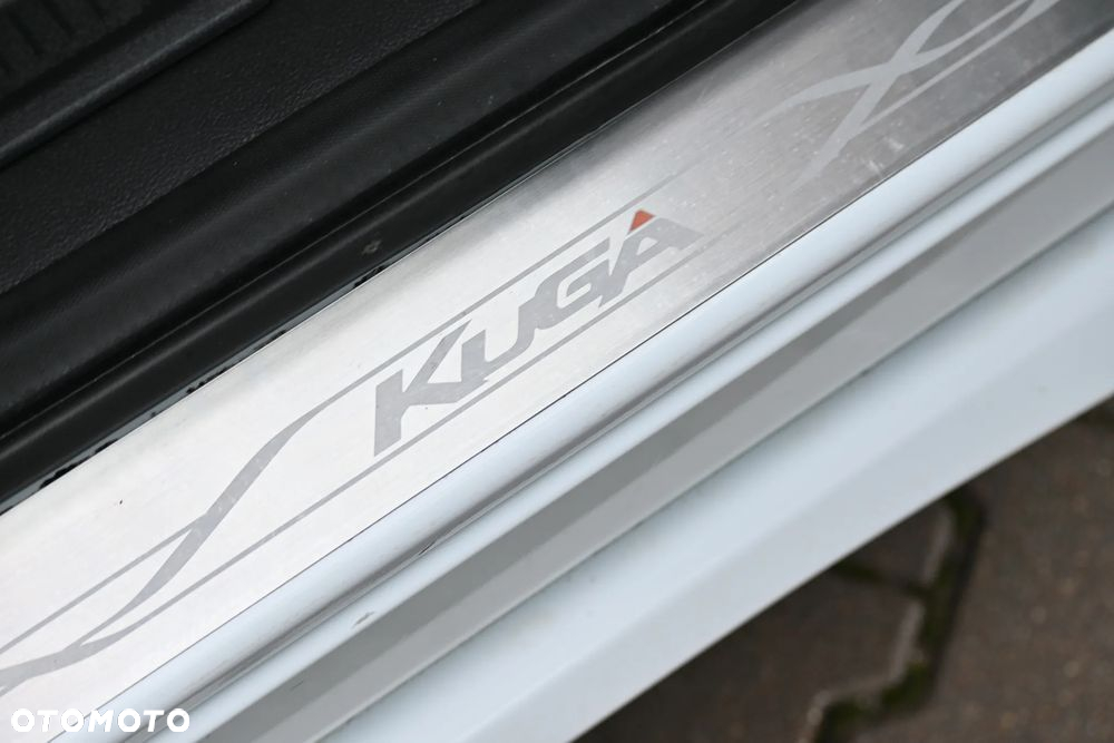 Ford Kuga 1.5 EcoBoost FWD Titanium X - 29