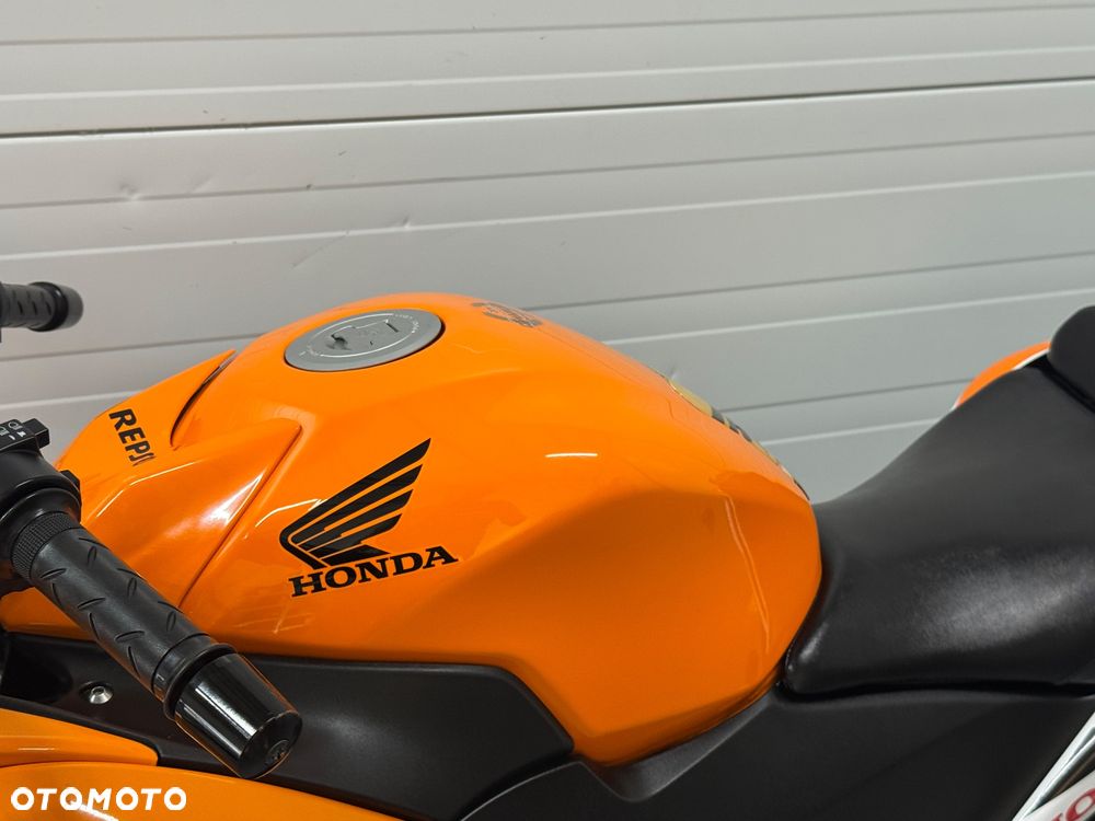 Honda CBR - 23