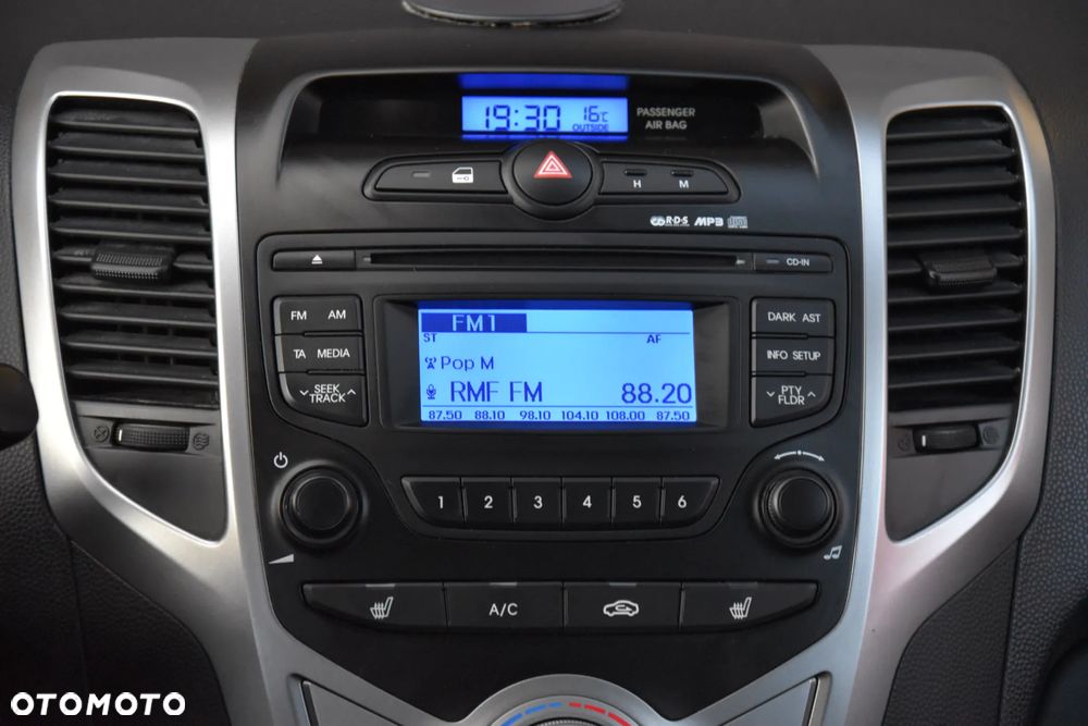 Hyundai ix20 1.4 blue YES Silver - 23