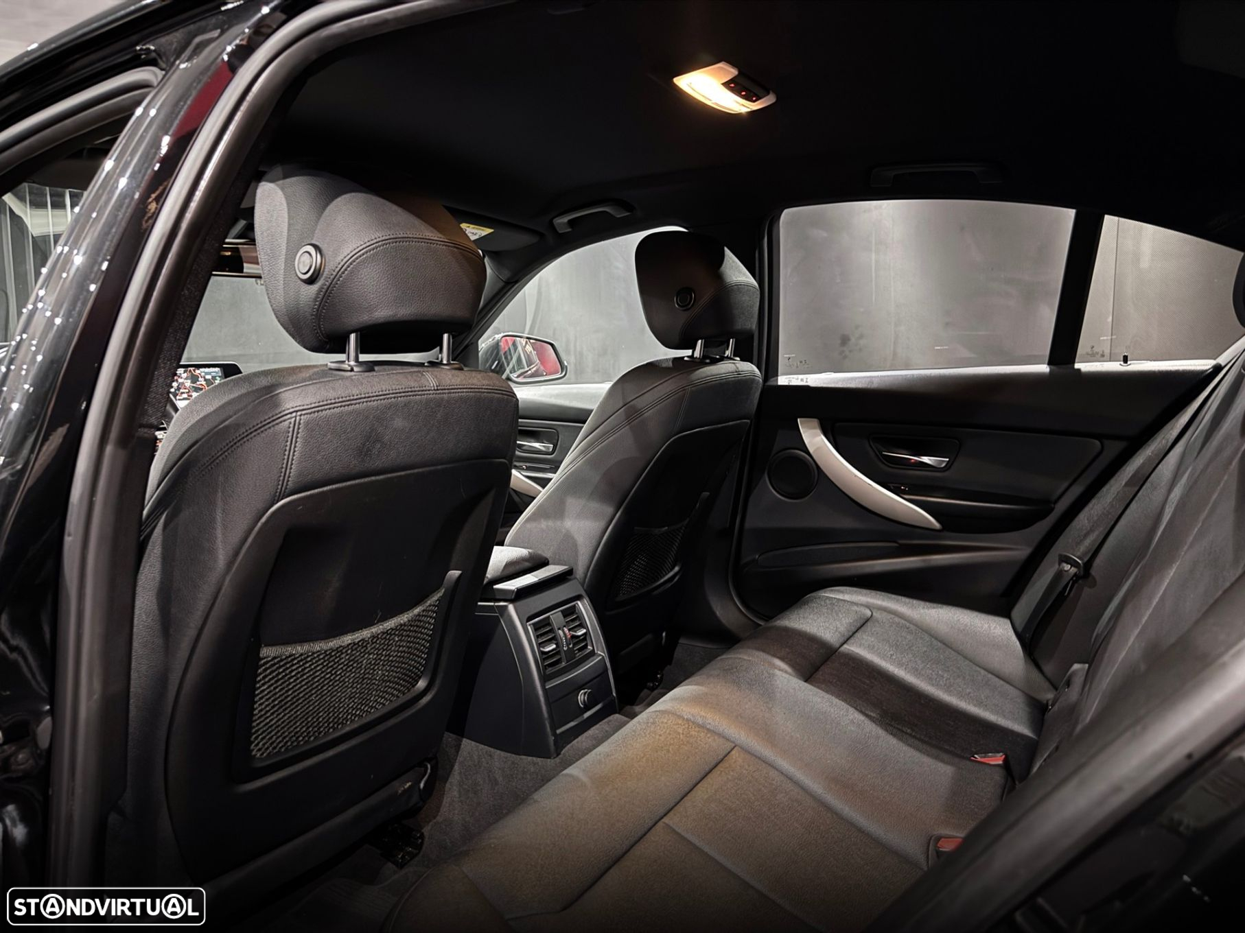BMW 330 e iPerformance Pack M Shadow - 31