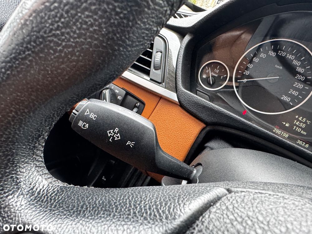 BMW Seria 3 320d Luxury Line EU6 - 16