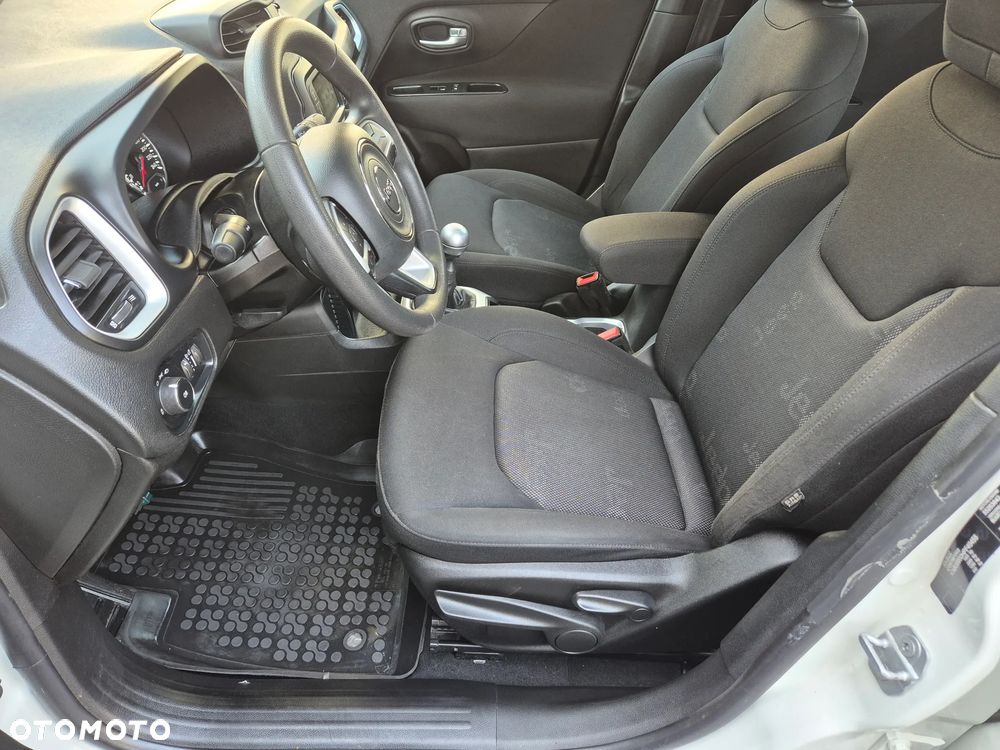 Jeep Renegade 1.6 E-TorQ Longitude FWD - 38