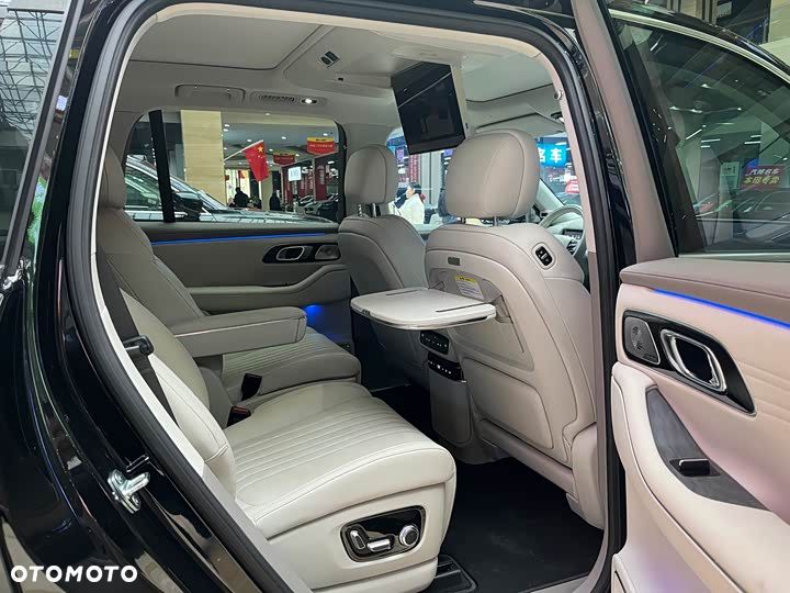 Geely M9 - 16