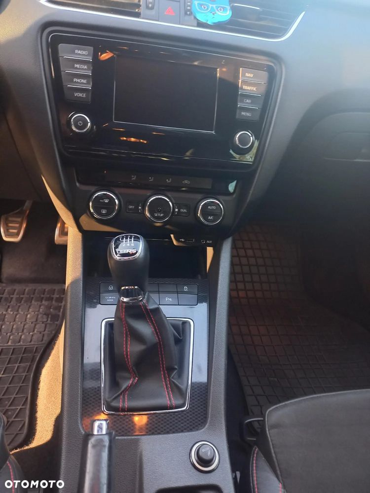 Skoda Octavia 2.0 TSI RS - 12