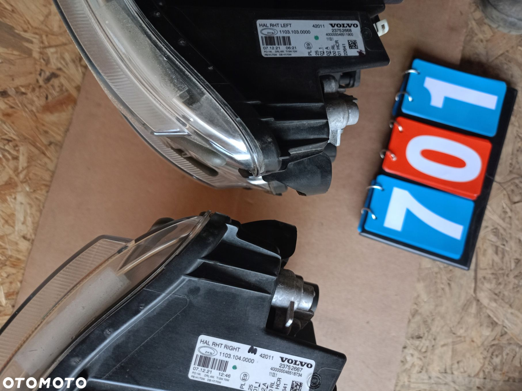 LAMPA REFLEKTOR H7 PRAWY LEWY VOLVO FH5 - 7