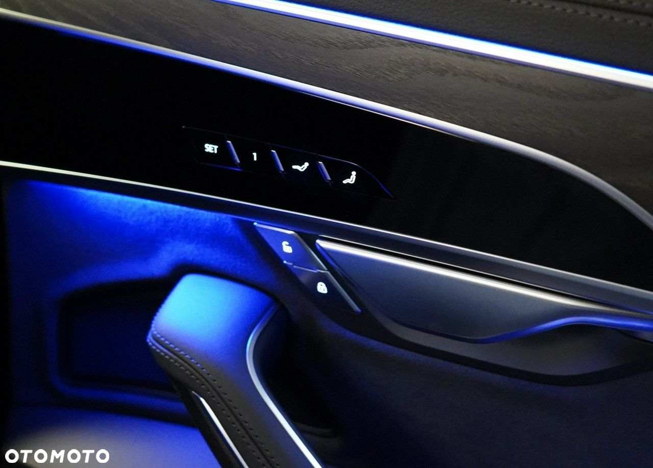 Audi A8 - 22