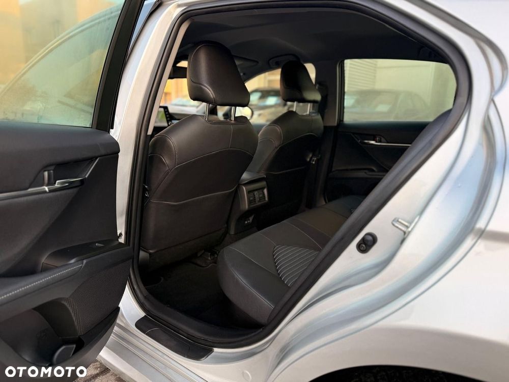 Toyota Camry 2.5 Hybrid Prestige CVT - 12