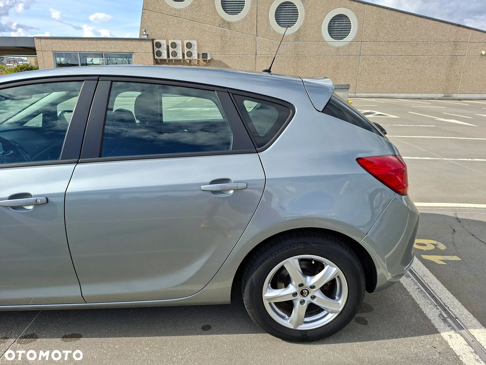 Opel Astra 1.4 Essentia - 6