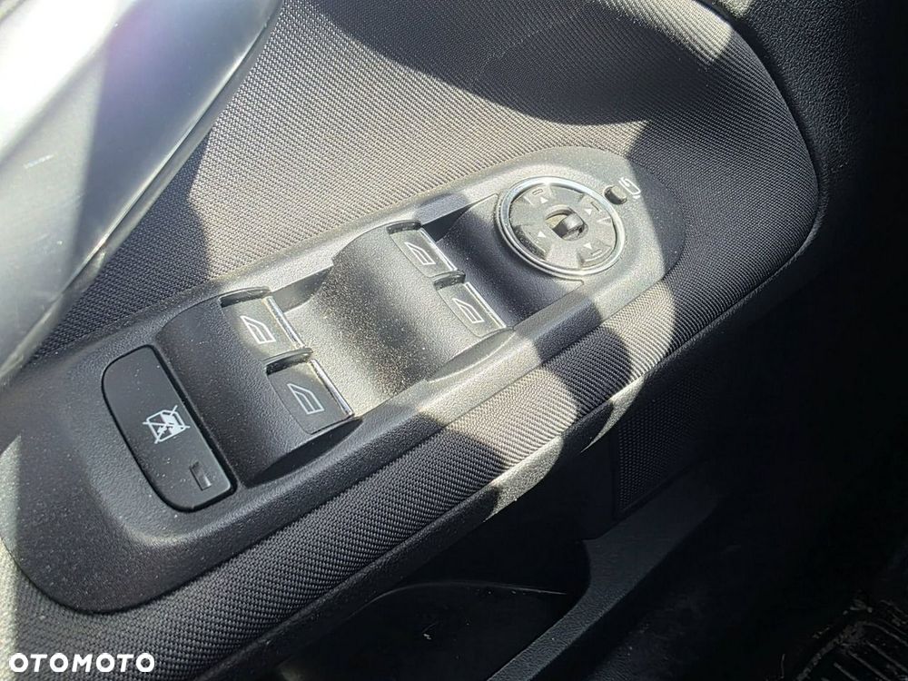 Ford Mondeo 2.0 TDCi Ambiente - 11