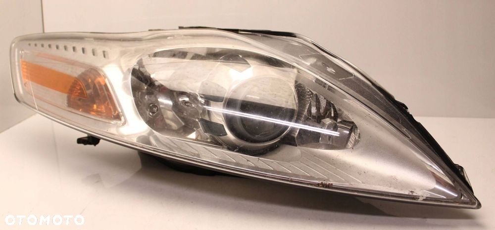 FORD MONDEO MK4 07R- REFLEKTOR PRAWY LAMPA PRAWA PRZEDNIA PRZÓD SOCZEWKA - 1