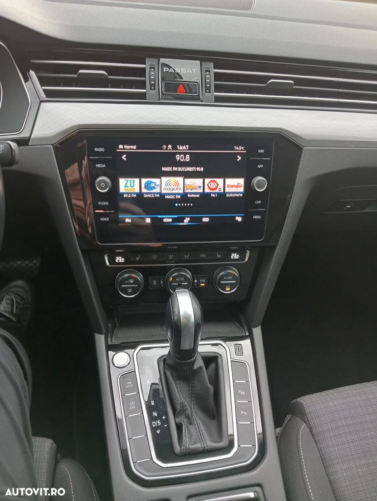 Volkswagen Passat Variant 2.0 TDI DSG Business - 8