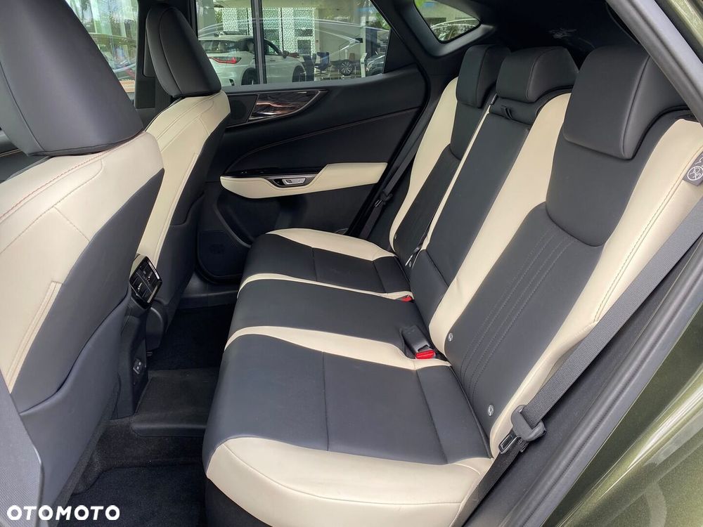 Lexus NX - 7