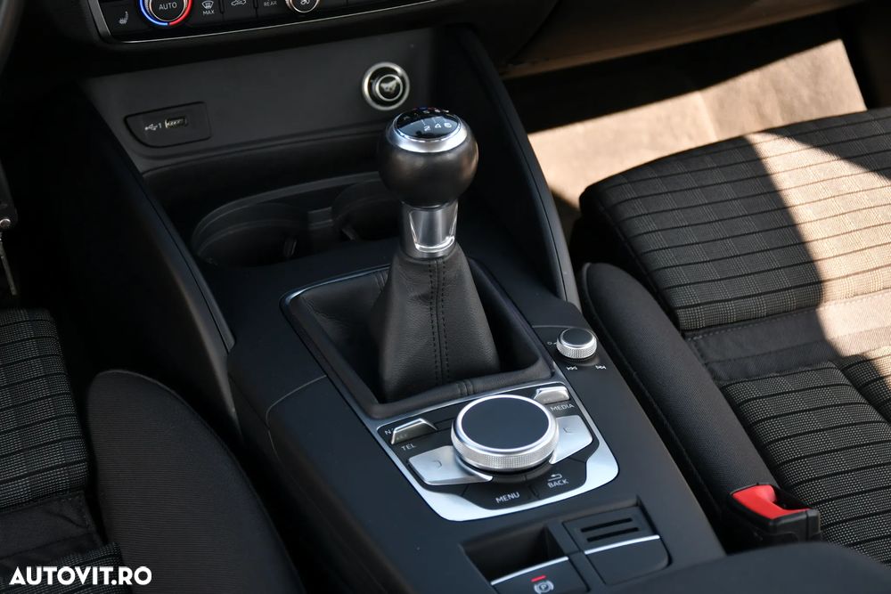 Audi A3 30 TDI sport - 26