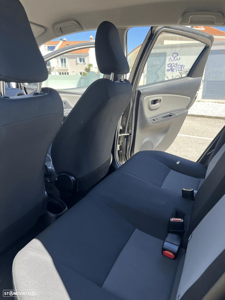 Toyota Yaris - 13