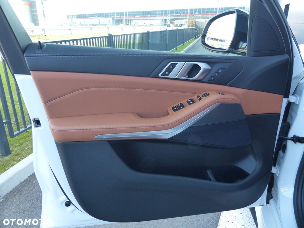 BMW X5 xDrive40d mHEV - 14