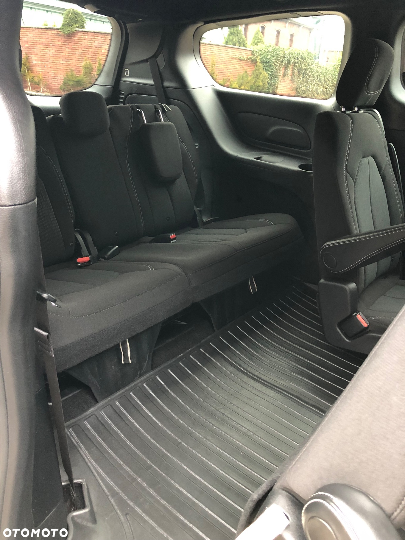 Chrysler Pacifica - 16