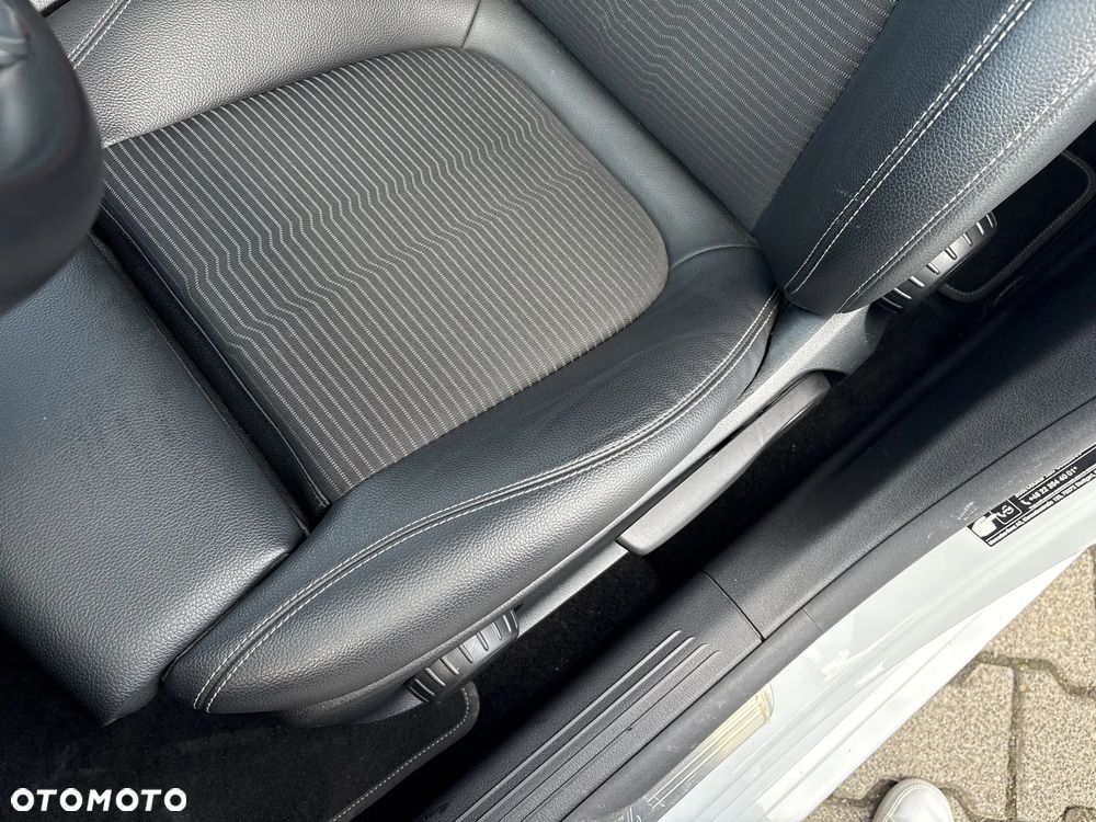 Mercedes-Benz CLA 200 7G-DCT - 14
