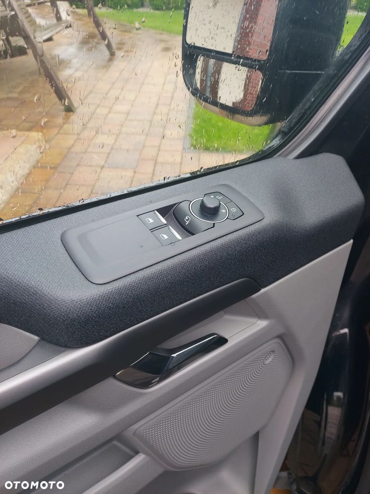 Ford Tourneo Custom 320 L2H1 VA Autm Titanium X - 18
