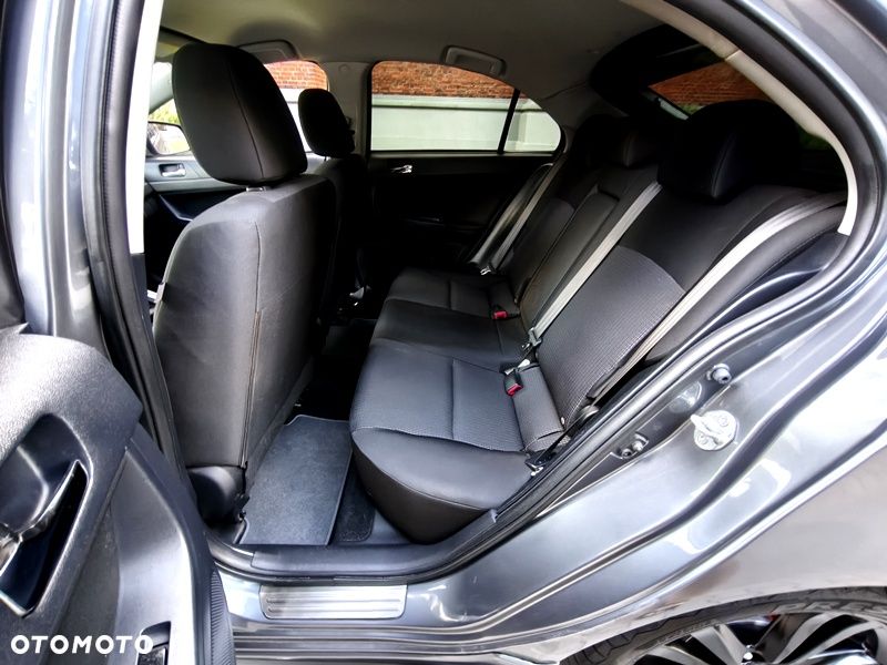 Mitsubishi Lancer 1.6 Intense - 8
