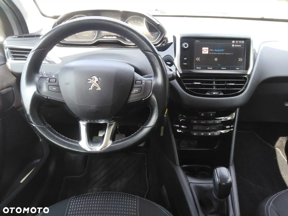 Peugeot 208 1.6 BlueHDi Allure S&S - 7