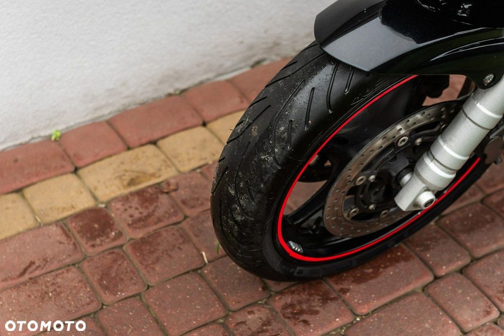 Yamaha FZ - 7