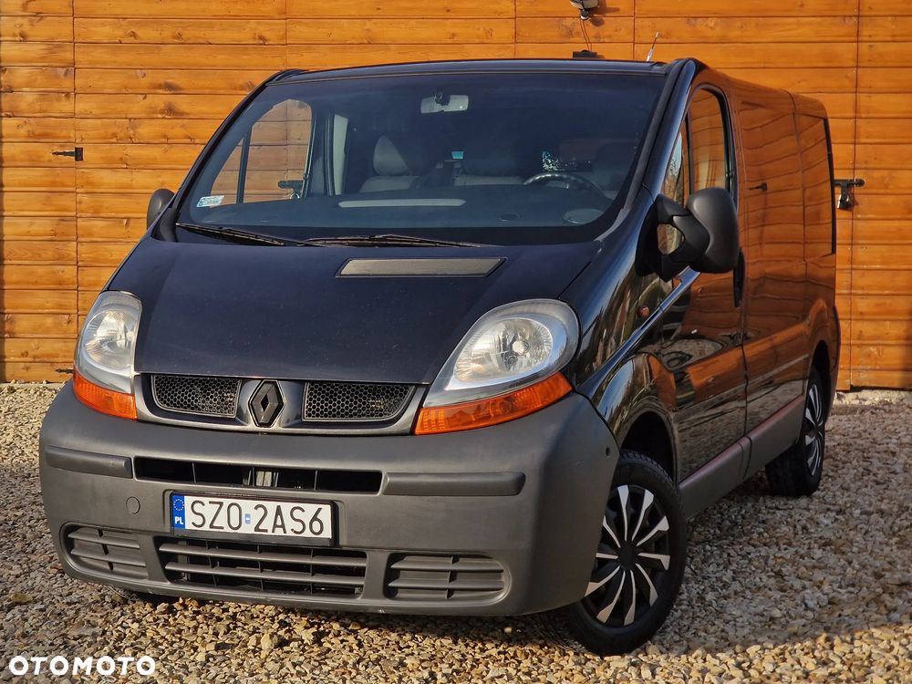Renault Trafic Passenger - 17