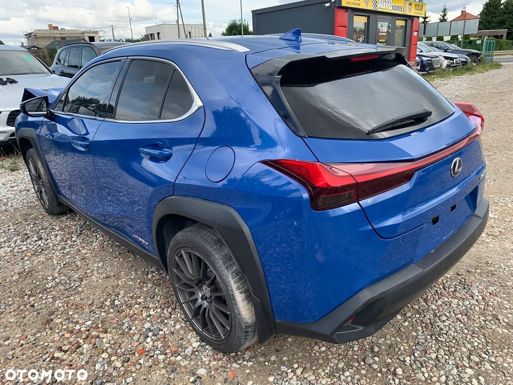Lexus UX 250h - 3