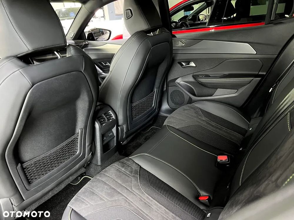 Peugeot 408 1.2 PureTech mHEV GT S&S e-DSC6 - 12