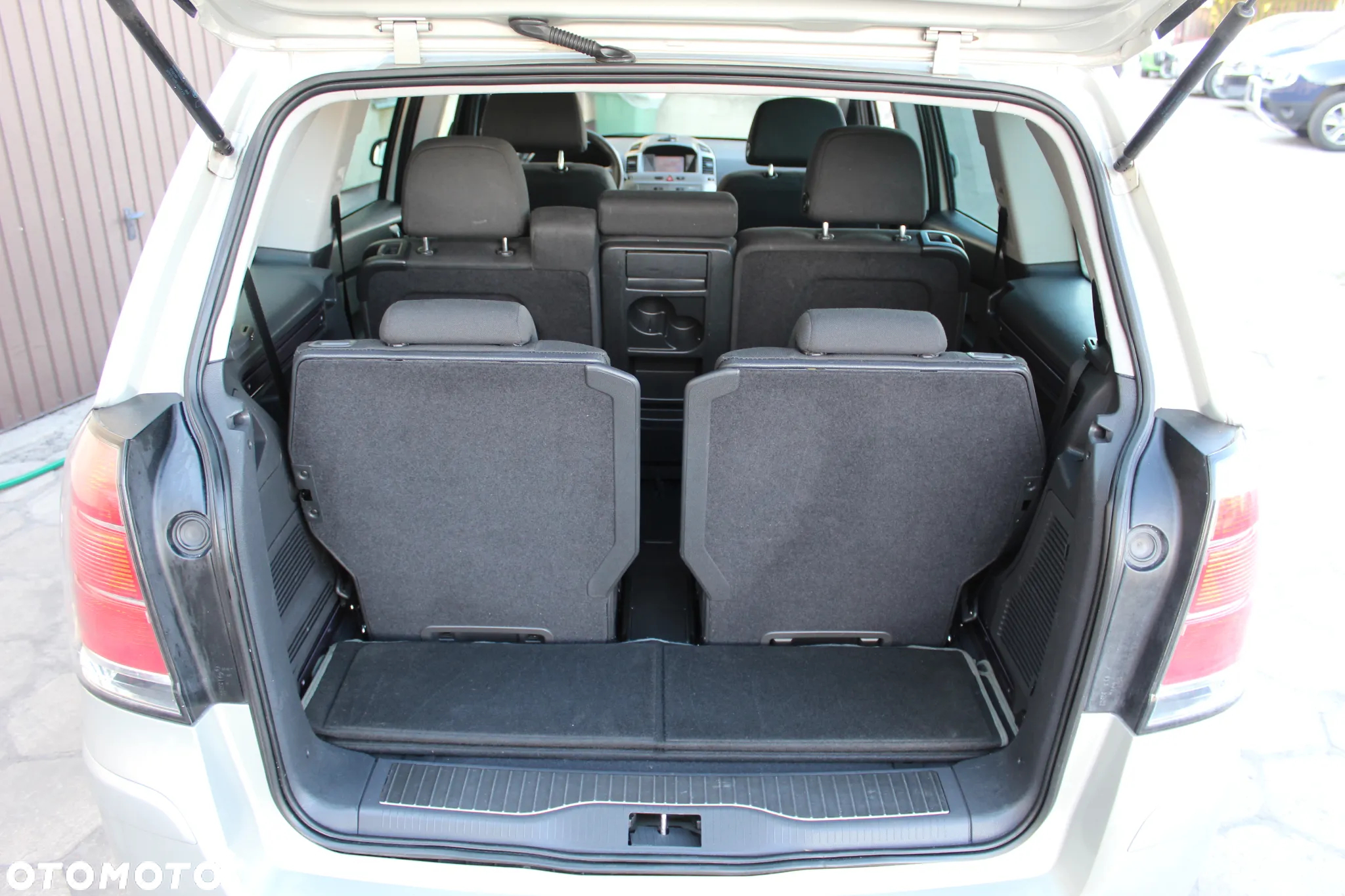 Opel Zafira 1.8 Enjoy - 24
