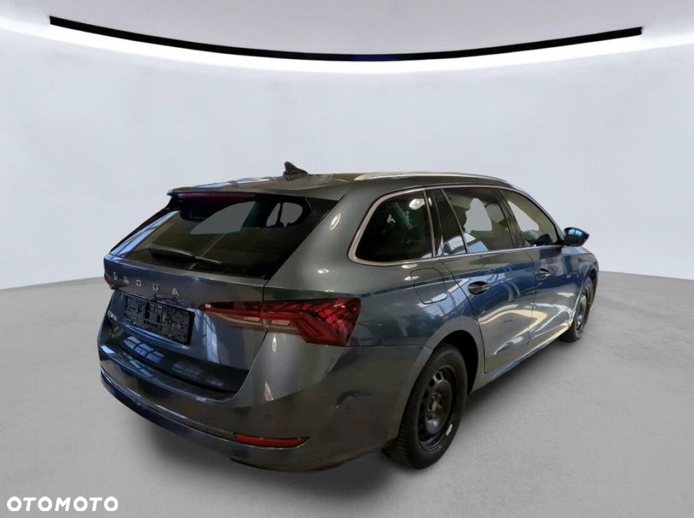 Skoda Octavia 2.0 TDI Style DSG - 3