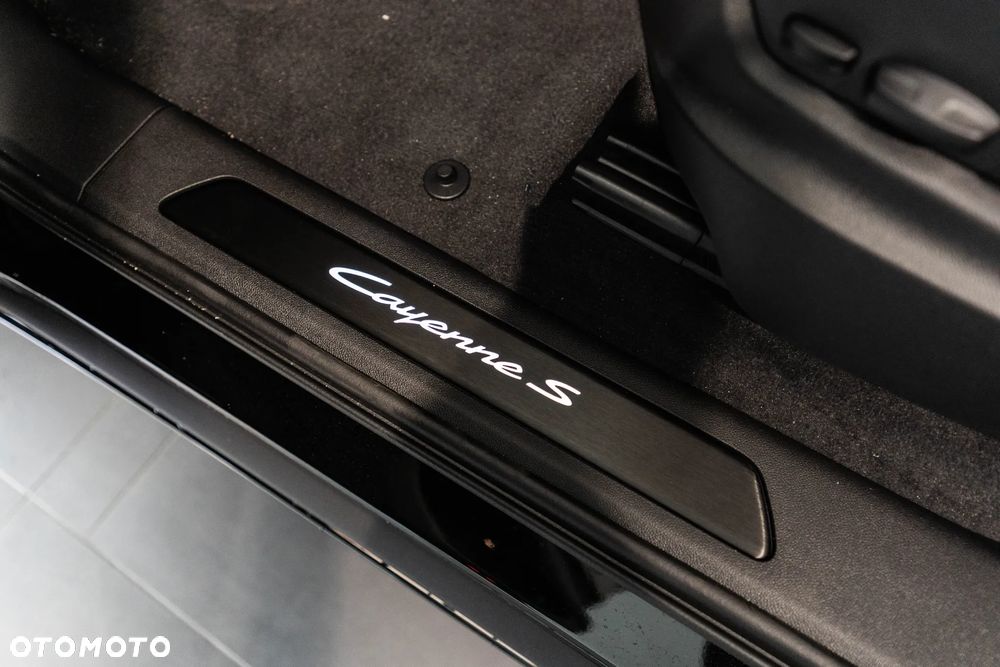 Porsche Cayenne S E-Hybrid PHEV Black Edition - 33