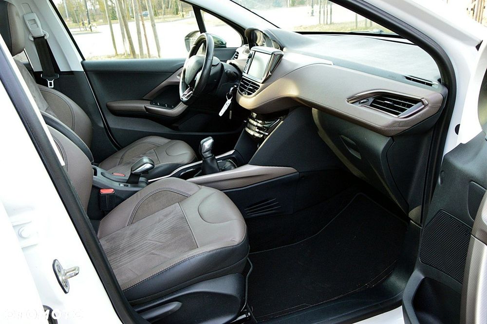 Peugeot 2008 120 VTI Allure - 25